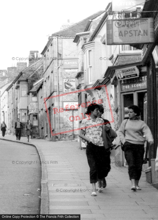 Photo of Helston, On Wendron Street c.1960