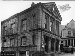 The Guildhall c.1950, Helston