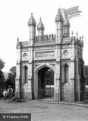 The Monument 1890, Helston