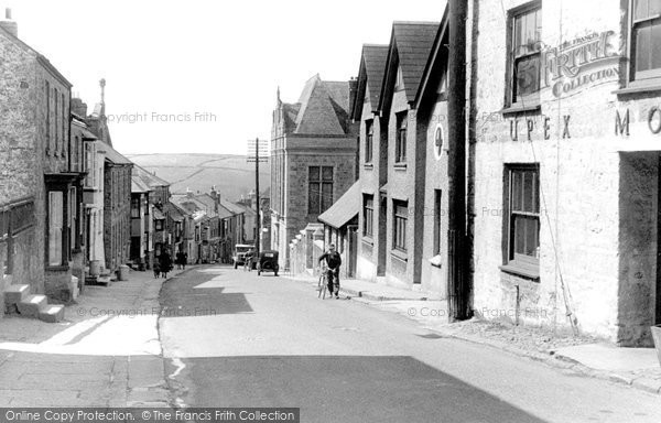 Photo of Helston, Wendron Street c.1950
