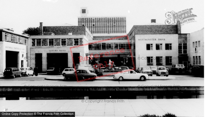 Photo of Hemel Hempstead, Bank Court c.1965