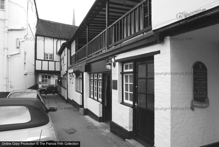 Photo of Hemel Hempstead, Kings Arms Yard 2005