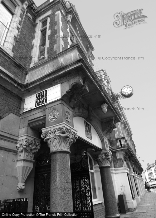 Photo of Hemel Hempstead, Old Town Hall, High Street 2005