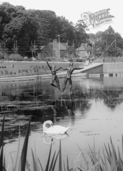 Rock And Roll Statue And Water Gardens c.1963, Hemel Hempstead