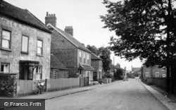 The Village Street c.1955, Hemingbrough