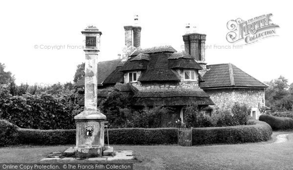 Photo of Henbury, Blaise Hamlet c.1960