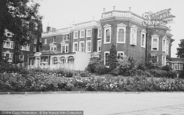 Photo of Hendon, Exterior Hendon Hall Hotel c.1960