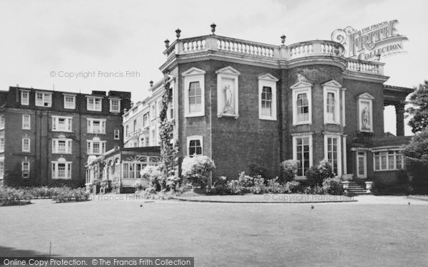 Photo of Hendon, Hendon Hall Hotel  c.1960