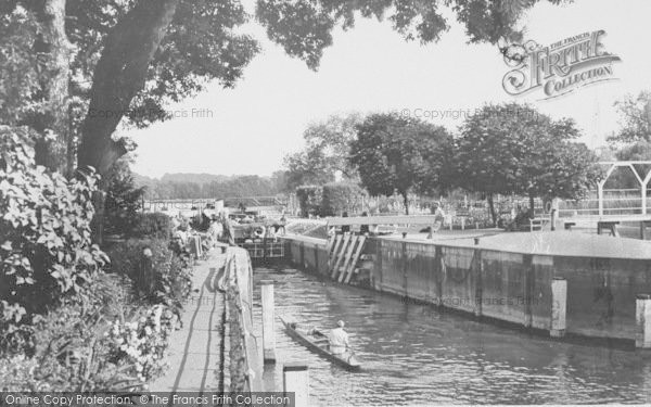 Photo of Henley On Thames, Marsh Lock c.1955