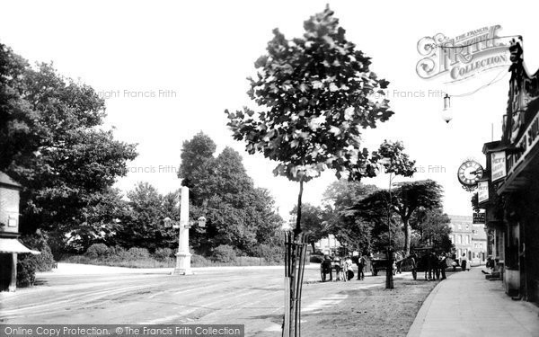 Photo of Henley On Thames, Oxford Road And Obelisk 1899
