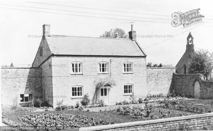 Photo of Henton, Church Farm c.1960