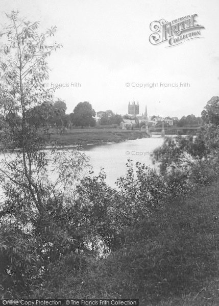 Photo of Hereford, Cathedral And River 1910