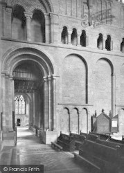 Cathedral Interior 1925, Hereford