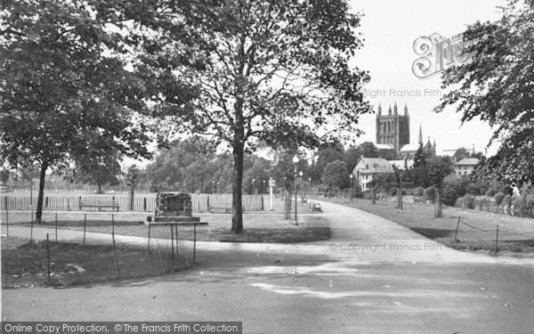 Photo of Hereford, Queen Elizabeth's Avenue And Cathedral 1938