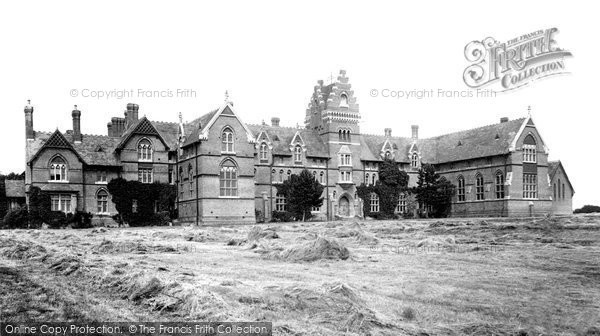 Photo of Hereford, Training College 1904