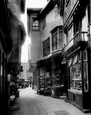 1933, Hertford