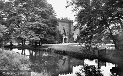 Castle 1929, Hertford