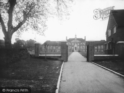 Grammar School 1933, Hertford