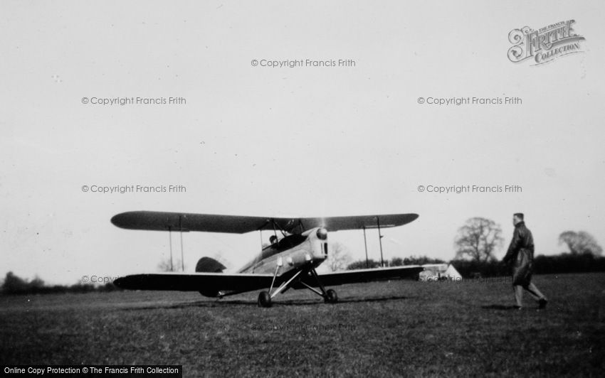 Hertingfordbury, Biplane, Jubilee Air Display Ltd 1935