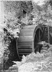 Old Mill c.1906, Hessenford