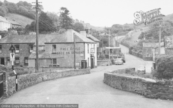 Photo of Hessenford, The Copley Arms c.1955