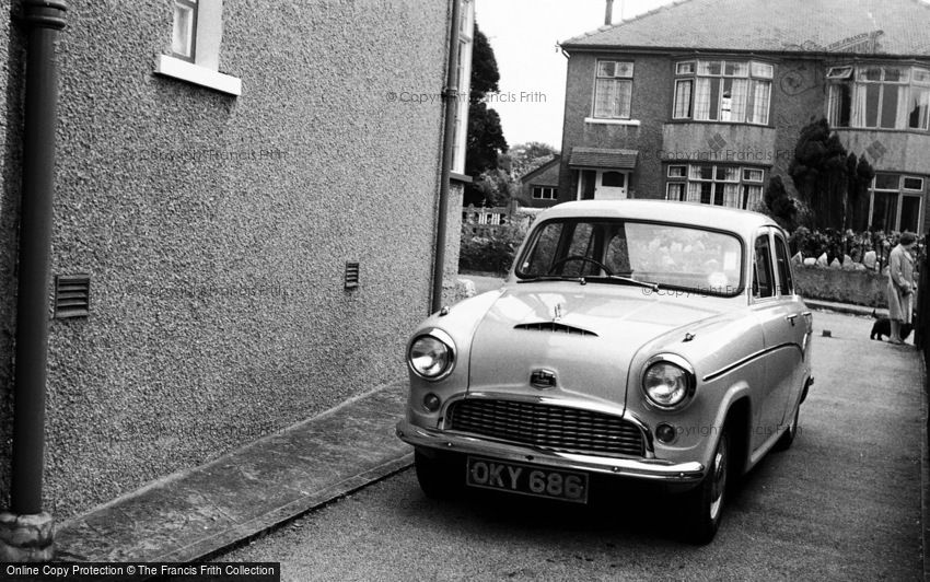 Hest Bank, Austin Car 1959