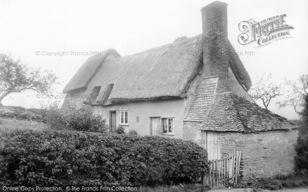 Photo of Hever, Thatched Cottage 1908