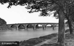 Tyne Bridge c.1935, Hexham
