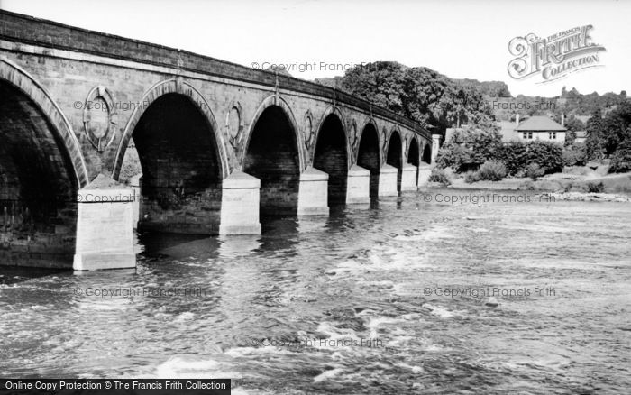Photo of Hexham, Tyne Bridge c.1935