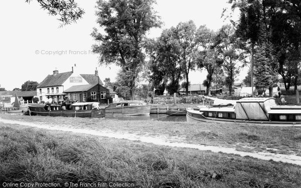 Photo of Hickling, Pleasure Boat Inn c.1955