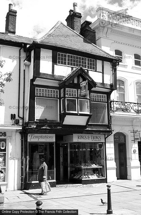 Photo of High Wycombe, The Former Wheatsheaf Inn, High Street 2005