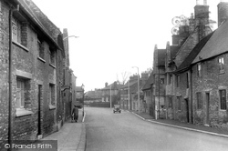College Street c.1950, Higham Ferrers
