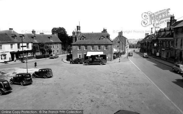 Photo of Highworth, The Market Square c.1950