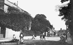 West Hill (Now Cricklade Road) c.1900, Highworth