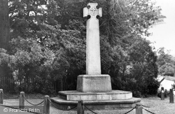 The Memorial c.1960, Hildenborough