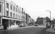 Bond Street 1964, Hinckley
