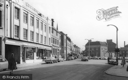 Bond Street 1964, Hinckley