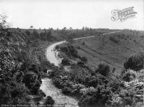 Photo of Hindhead, Devil's Punch Bowl 1925