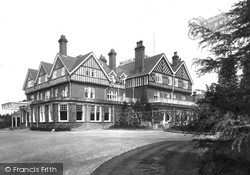 Moorlands Hotel 1922, Hindhead