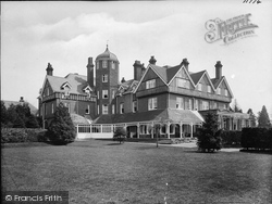 Moorlands Hotel 1922, Hindhead