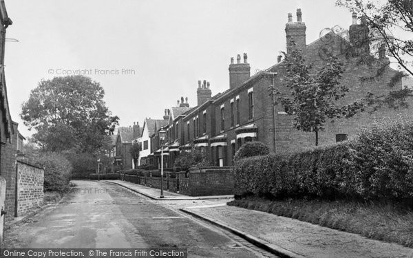 Photo of Hindley, Hall Lane c.1950