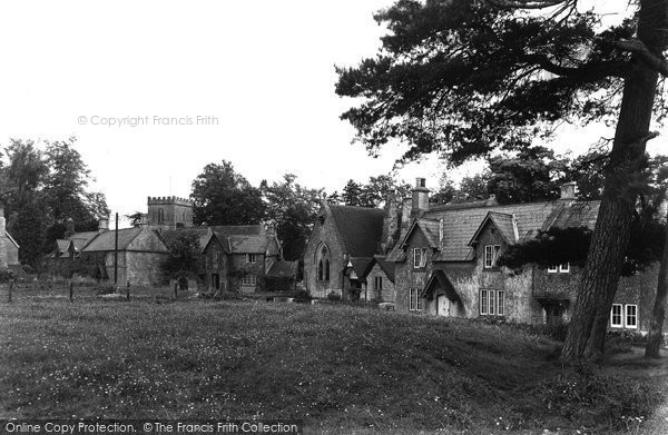 Photo of Hinton Charterhouse, The School c.1950