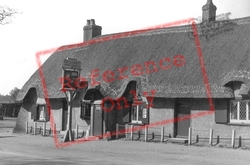 The Cat And Fiddle Inn c.1955, Hinton