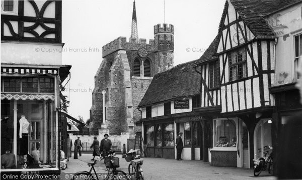 Photo of Hitchin, Churchyard c.1955