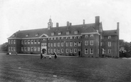 Girl's Grammar School 1908, Hitchin
