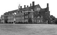 Hitchin, Girls Grammar School c1955