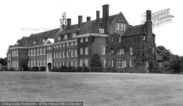 Photo of Hitchin, Girls Grammar School c1955