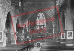 Holy Saviour Church Interior 1901, Hitchin