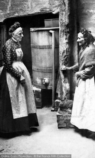 Photo of Hitchin, Old Ladies, The Biggin 1903
