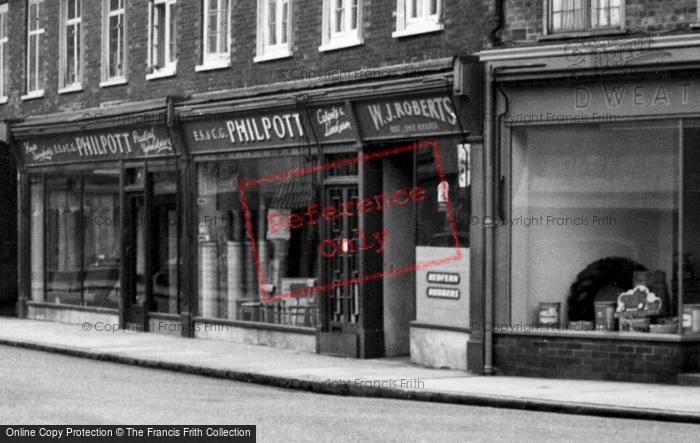 Photo of Hitchin, Sun Street c.1955